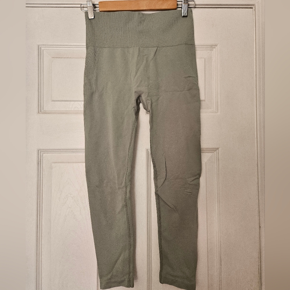 JoyLab Women's Light Green Leggings Size Small